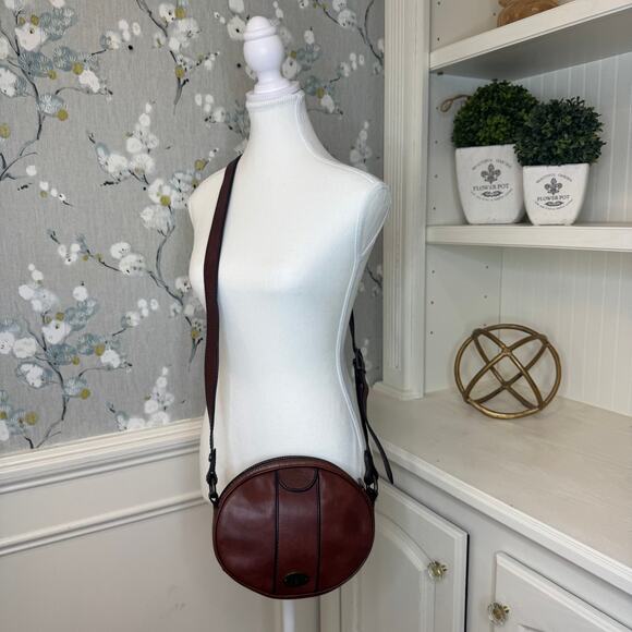 FOSSIL Circular Chocolate Brown Leather Crossbody Handbag - Picture 1 of 6